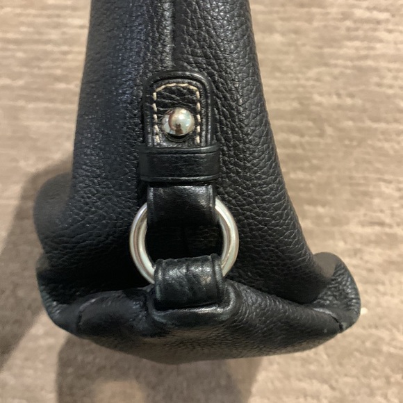 Coach black pebbled leather shoulder bag - Picture 3 of 10